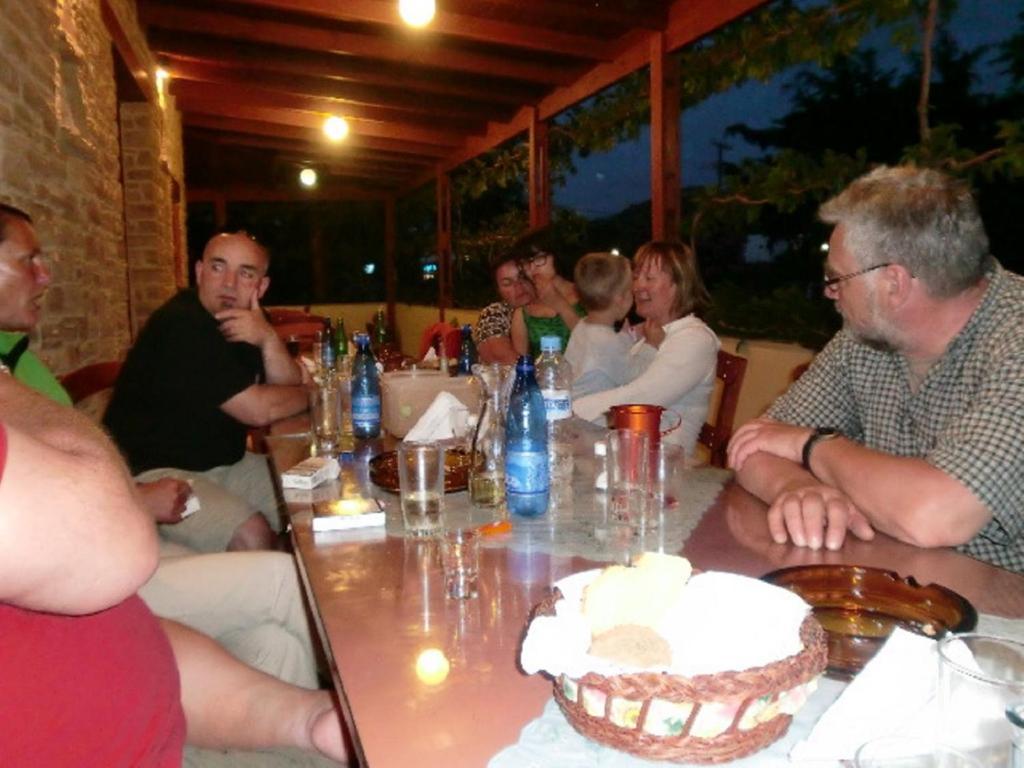 Hotel Neos Matala Bagian luar foto