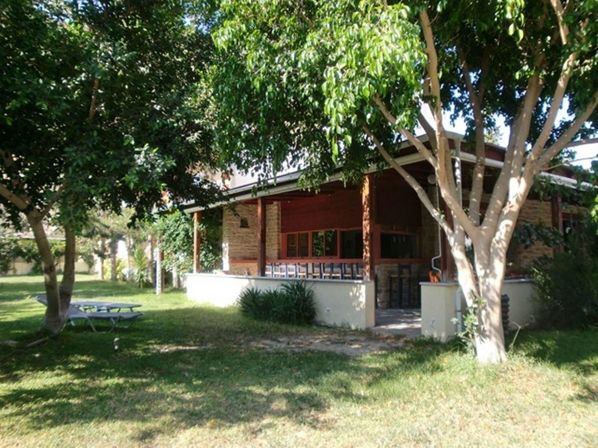 Hotel Neos Matala Bagian luar foto