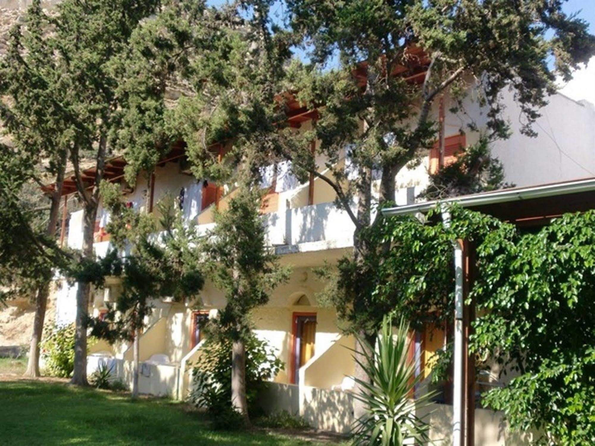 Hotel Neos Matala Bagian luar foto