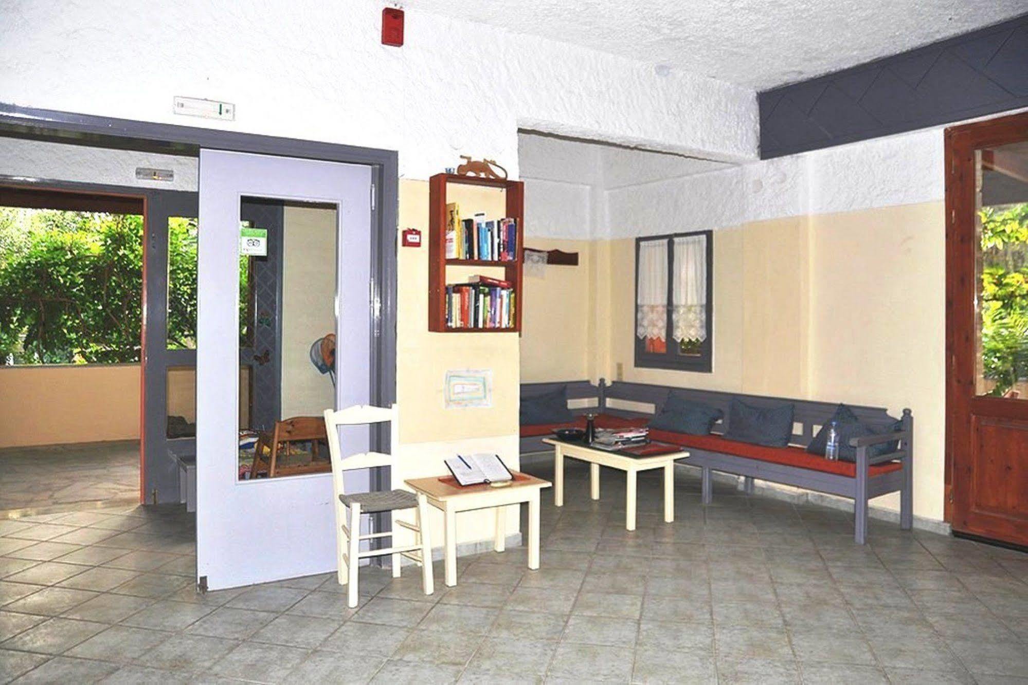 Hotel Neos Matala Bagian luar foto