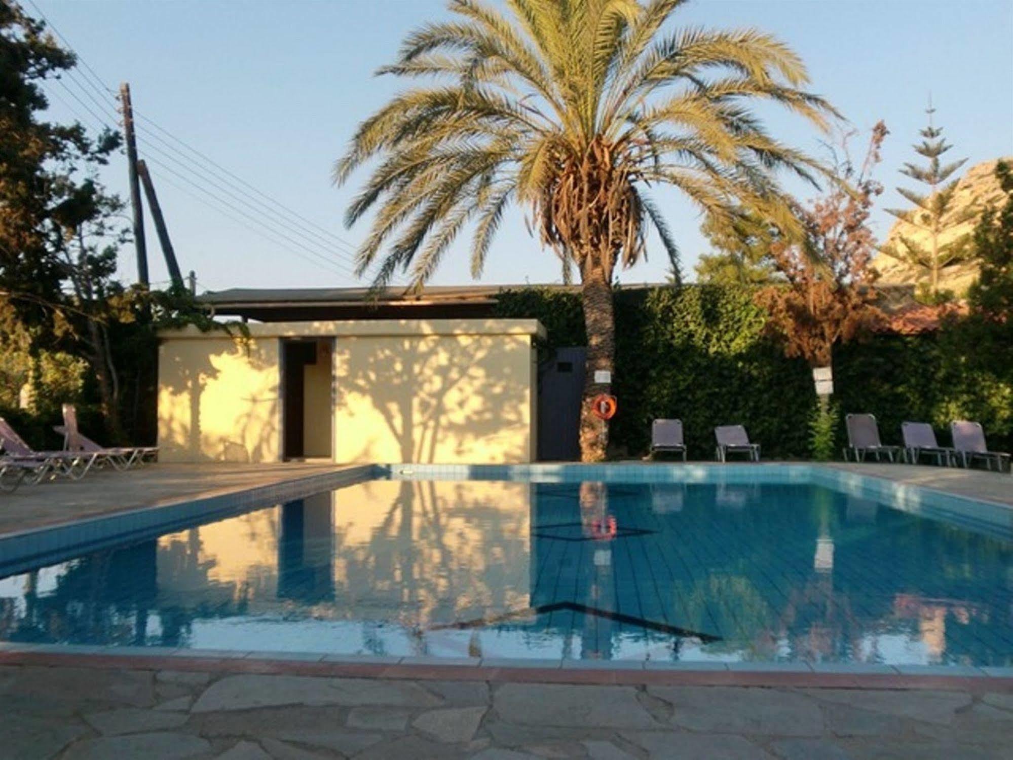 Hotel Neos Matala Bagian luar foto